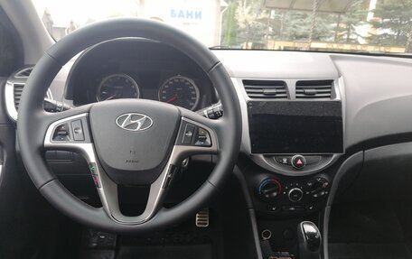 Hyundai Solaris II рестайлинг, 2015 год, 1 070 000 рублей, 8 фотография