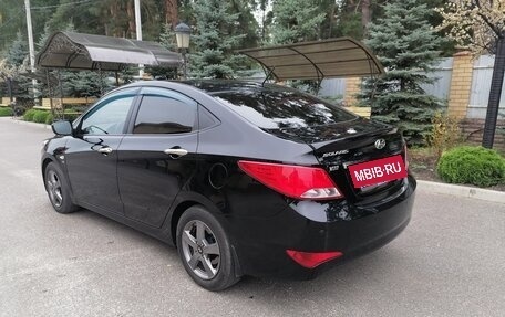 Hyundai Solaris II рестайлинг, 2015 год, 1 070 000 рублей, 3 фотография