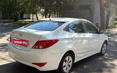Hyundai Solaris II рестайлинг, 2016 год, 740 000 рублей, 5 фотография