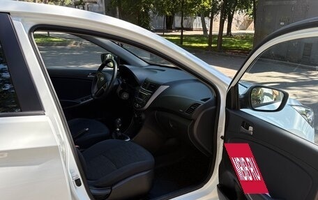 Hyundai Solaris II рестайлинг, 2016 год, 740 000 рублей, 11 фотография