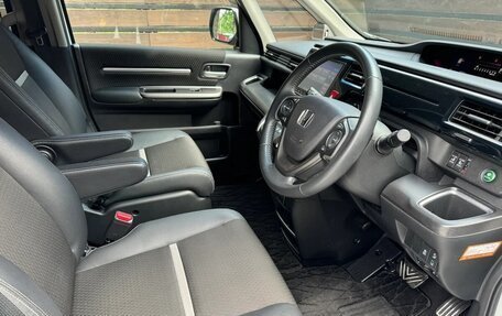 Honda Stepwgn IV, 2021 год, 2 050 000 рублей, 8 фотография