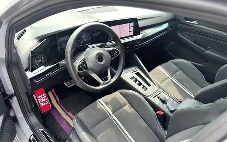 Volkswagen Golf VIII, 2023 год, 1 700 000 рублей, 4 фотография