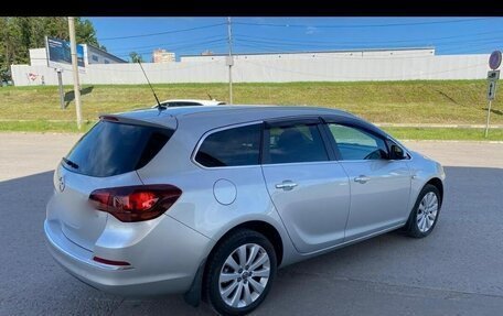Opel Astra J, 2013 год, 850 000 рублей, 4 фотография