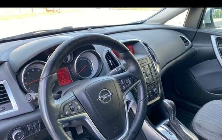 Opel Astra J, 2013 год, 850 000 рублей, 9 фотография