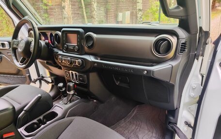 Jeep Wrangler, 2018 год, 5 000 000 рублей, 13 фотография