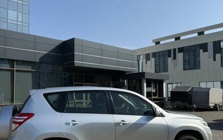 Toyota RAV4, 2012 год, 1 800 000 рублей, 2 фотография
