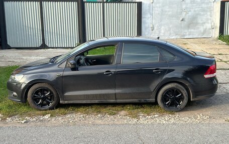 Volkswagen Polo VI (EU Market), 2011 год, 580 000 рублей, 2 фотография