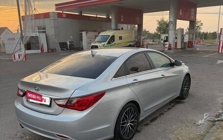 Hyundai Sonata VI, 2011 год, 790 000 рублей, 6 фотография
