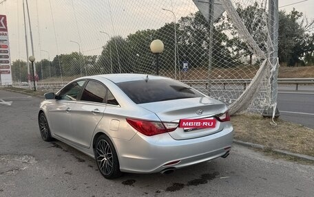 Hyundai Sonata VI, 2011 год, 790 000 рублей, 5 фотография