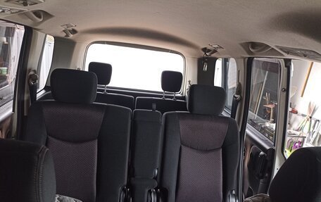 Nissan Serena IV, 2011 год, 1 150 000 рублей, 11 фотография
