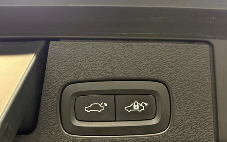 Volvo XC60 II, 2018 год, 3 290 000 рублей, 27 фотография