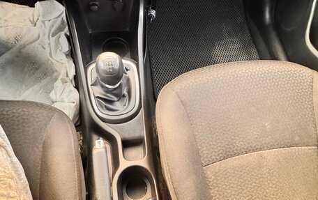 KIA Rio III рестайлинг, 2011 год, 500 000 рублей, 18 фотография