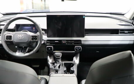 Toyota RAV4, 2026 год, 4 550 000 рублей, 22 фотография