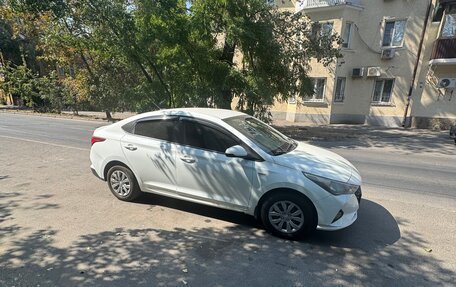 Hyundai Solaris II рестайлинг, 2020 год, 1 200 000 рублей, 3 фотография
