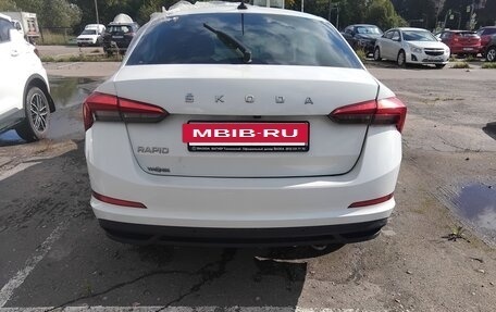 Skoda Rapid II, 2021 год, 325 000 рублей, 2 фотография