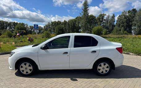 Renault Logan II, 2015 год, 645 000 рублей, 2 фотография
