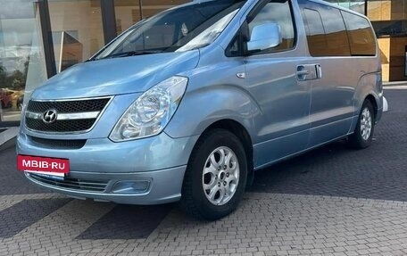 Hyundai Grand Starex Grand Starex I рестайлинг 2, 2011 год, 999 000 рублей, 4 фотография