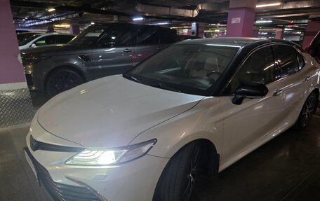 Toyota Camry, 2021 год, 3 555 000 рублей, 3 фотография