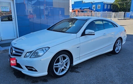 Mercedes-Benz E-Класс, 2011 год, 1 300 000 рублей, 1 фотография