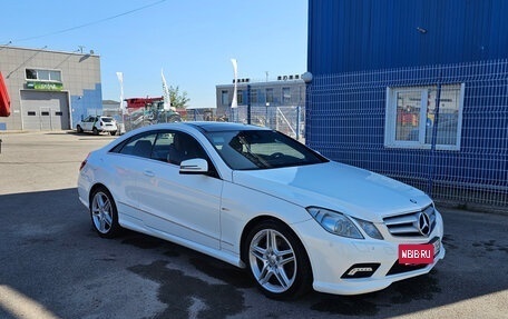 Mercedes-Benz E-Класс, 2011 год, 1 300 000 рублей, 6 фотография