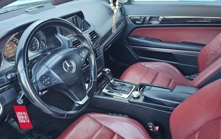Mercedes-Benz E-Класс, 2011 год, 1 300 000 рублей, 11 фотография