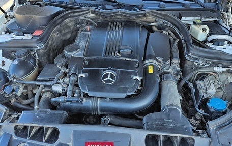 Mercedes-Benz E-Класс, 2011 год, 1 300 000 рублей, 13 фотография