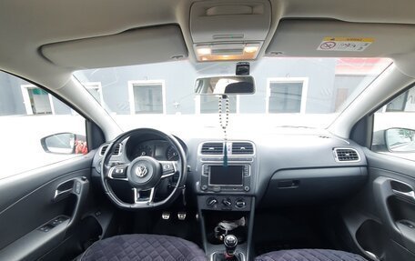 Volkswagen Polo VI (EU Market), 2018 год, 1 195 000 рублей, 2 фотография