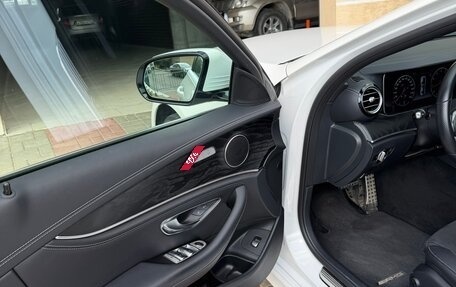 Mercedes-Benz E-Класс, 2020 год, 3 850 000 рублей, 12 фотография