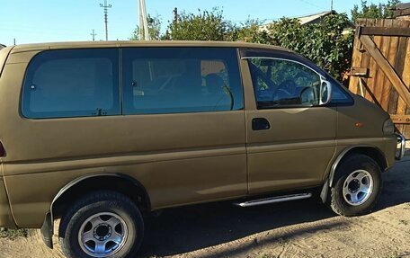Mitsubishi Delica IV, 1997 год, 600 000 рублей, 2 фотография