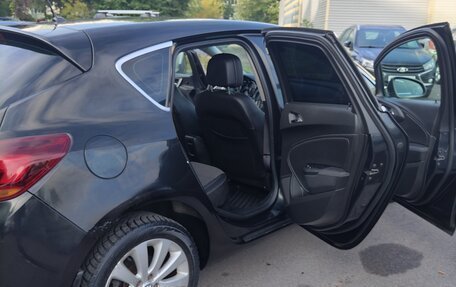 Opel Astra J, 2011 год, 635 000 рублей, 11 фотография