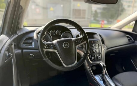 Opel Astra J, 2011 год, 635 000 рублей, 16 фотография