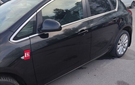 Opel Astra J, 2011 год, 635 000 рублей, 10 фотография
