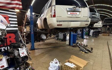 Cadillac Escalade III, 2010 год, 1 550 000 рублей, 17 фотография