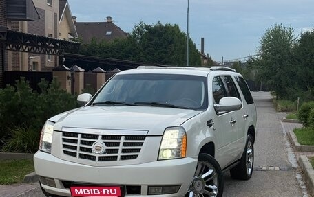 Cadillac Escalade III, 2010 год, 1 550 000 рублей, 13 фотография