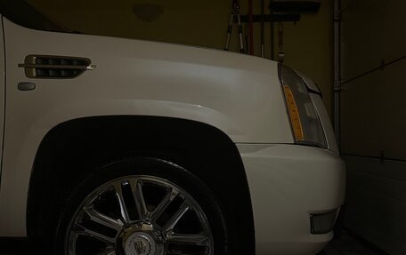Cadillac Escalade III, 2010 год, 1 550 000 рублей, 26 фотография