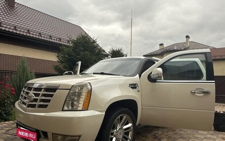 Cadillac Escalade III, 2010 год, 1 550 000 рублей, 27 фотография