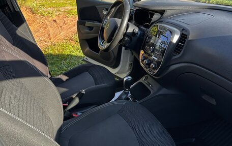 Renault Kaptur I рестайлинг, 2019 год, 1 000 000 рублей, 16 фотография