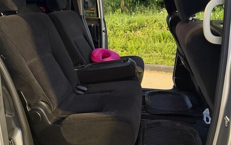 Nissan Serena III, 2008 год, 900 000 рублей, 9 фотография