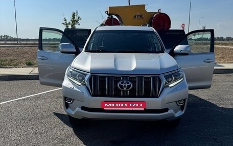 Toyota Land Cruiser Prado 150 рестайлинг 2, 2018 год, 4 400 000 рублей, 9 фотография