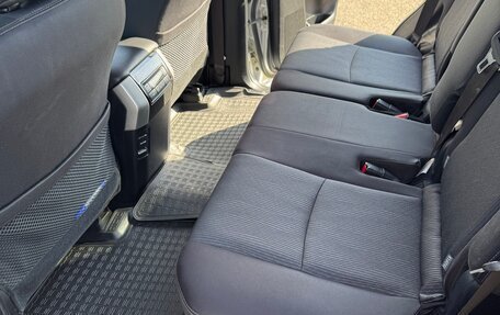 Toyota Land Cruiser Prado 150 рестайлинг 2, 2018 год, 4 400 000 рублей, 21 фотография