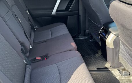 Toyota Land Cruiser Prado 150 рестайлинг 2, 2018 год, 4 400 000 рублей, 23 фотография