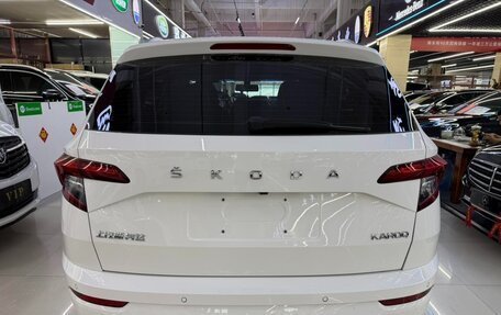 Skoda Karoq I, 2022 год, 1 610 000 рублей, 6 фотография