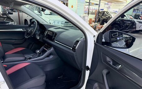 Skoda Karoq I, 2022 год, 1 610 000 рублей, 11 фотография