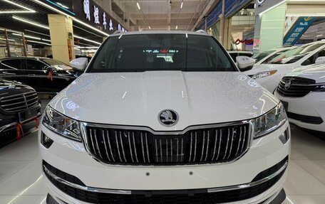 Skoda Karoq I, 2022 год, 1 610 000 рублей, 2 фотография