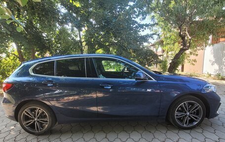 BMW 1 серия, 2021 год, 3 637 000 рублей, 2 фотография