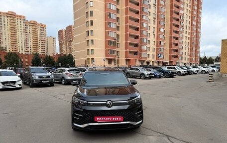 Volkswagen Tiguan, 2024 год, 4 100 000 рублей, 8 фотография