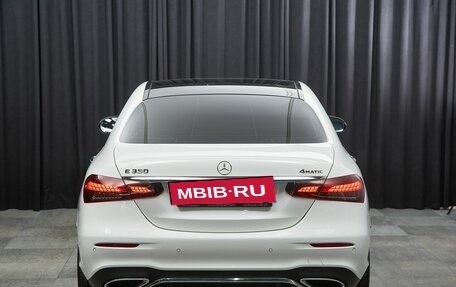 Mercedes-Benz E-Класс, 2021 год, 4 347 000 рублей, 5 фотография