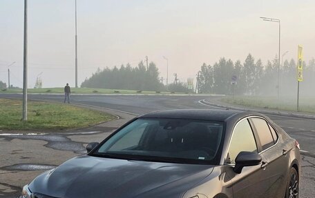 Toyota Camry, 2018 год, 2 700 000 рублей, 2 фотография