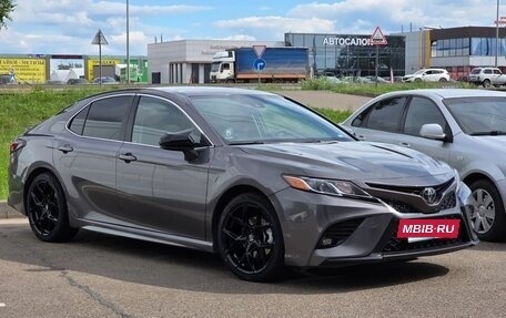 Toyota Camry, 2018 год, 2 700 000 рублей, 4 фотография