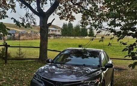 Toyota Camry, 2018 год, 2 700 000 рублей, 5 фотография